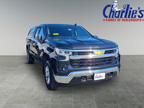 Used 2023 Chevrolet Silverado 1500 LT AWD/4WD image 3