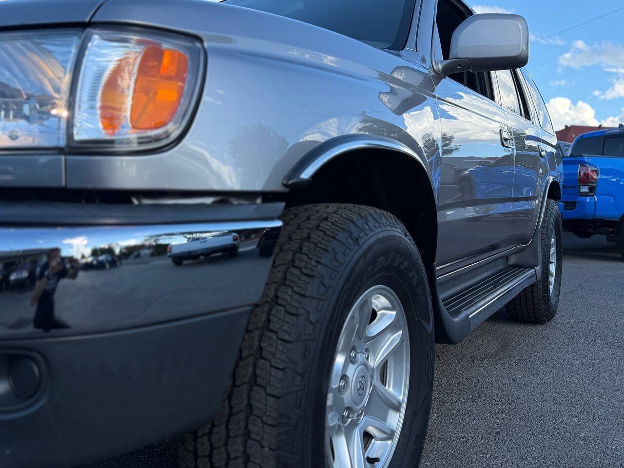 Used 2002 Toyota 4Runner SR5 AWD/4WD image 29