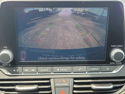 Used 2025 Nissan Altima 2.5 SV image 28