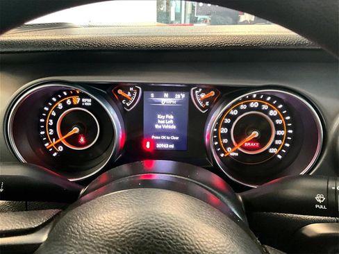 Used 2021 Jeep Wrangler Unlimited Sport image 25