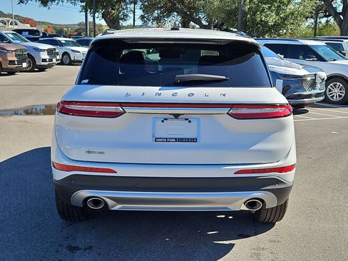 New 2026 Lincoln Corsair Premiere image 10
