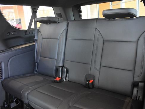 New 2026 Chevrolet Suburban Z71 w/ Z71 Off-Road Package image 16