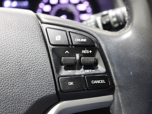 Used 2016 Hyundai Tucson Sport FWD image 12