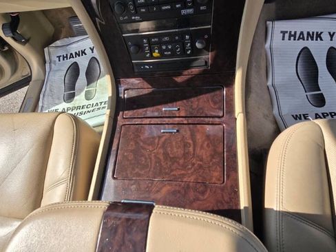 Used 2009 Cadillac Escalade ESV AWD image 40