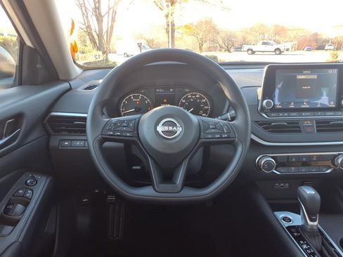 New 2025 Nissan Altima 2.5 S image 11