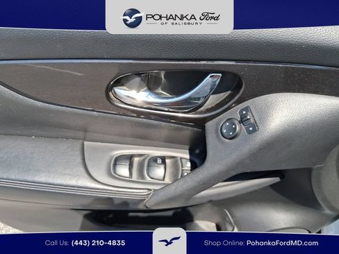 Used 2018 Nissan Rogue SV FWD image 10