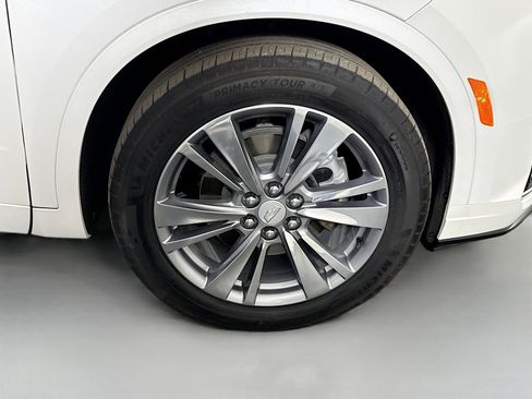 Used 2024 Cadillac XT6 Premium Luxury image 32