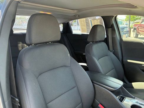 Used 2016 Chevrolet Malibu LT FWD image 45