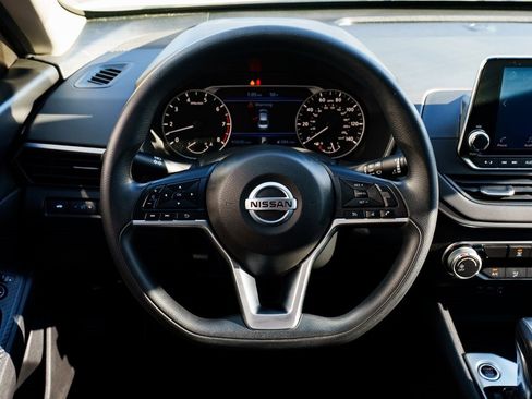 Used 2020 Nissan Altima 2.5 S image 11