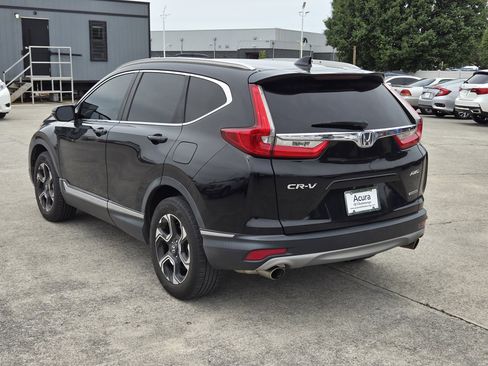 Used 2018 Honda CR-V Touring image 3