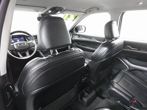 Used 2021 Jeep Grand Cherokee L Limited image 23