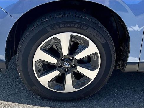Used 2017 Subaru Forester 2.5i Limited AWD/4WD image 6