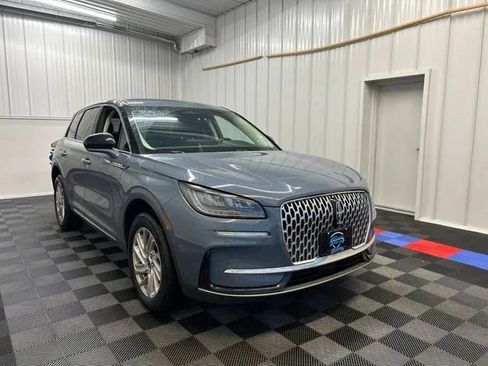 Used 2024 Lincoln Corsair AWD image 3