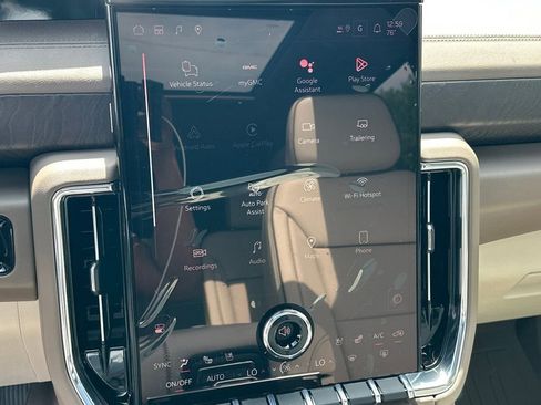 New 2026 GMC Yukon XL Denali w/ Denali Reserve Package image 30