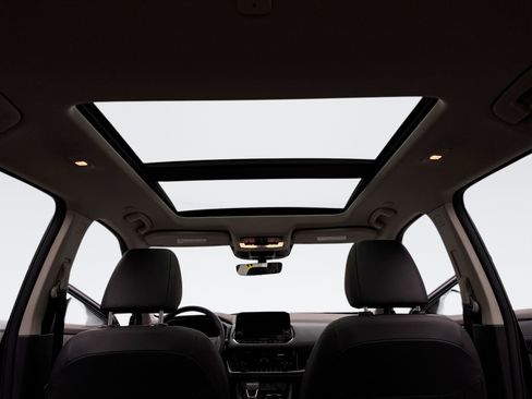 Used 2023 Nissan Rogue Platinum w/ Platinum Premium Package image 19