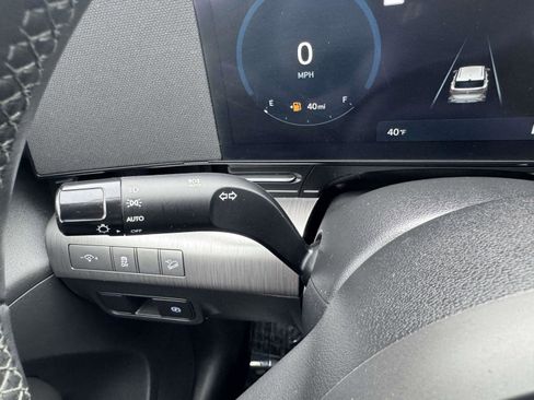 Used 2024 Hyundai Kona SEL w/ Convenience Package image 34