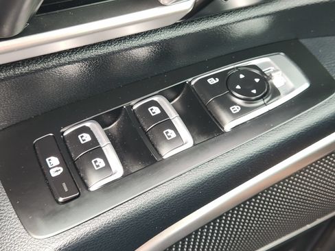 Used 2024 Kia Telluride LX FWD image 25