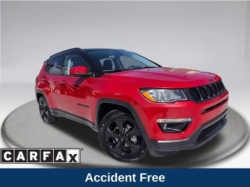 Used 2020 Jeep Compass Latitude FWD image 2
