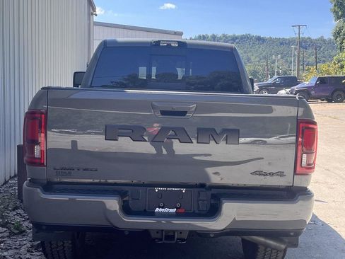Used 2026 RAM 2500 Limited AWD/4WD image 9