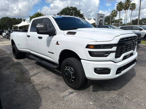 Used 2025 RAM 3500 Big Horn AWD/4WD image 2