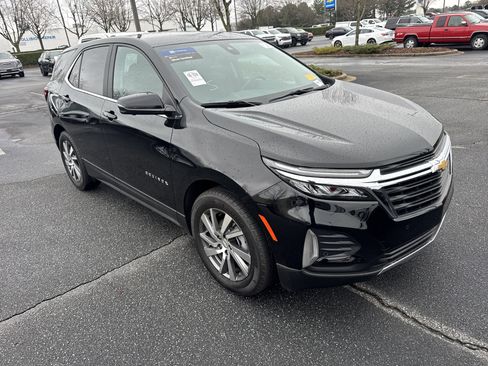 Certified 2024 Chevrolet Equinox LT image 2