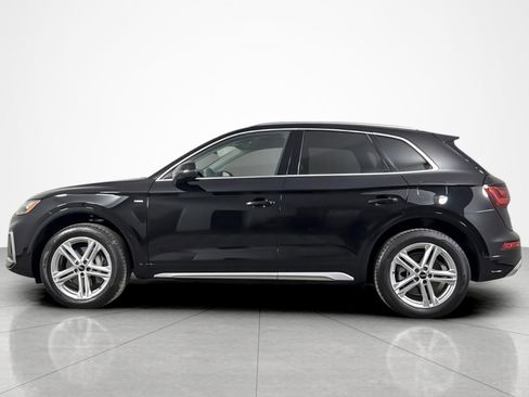 Used 2023 Audi Q5 e Premium w/ Convenience Package AWD/4WD image 2
