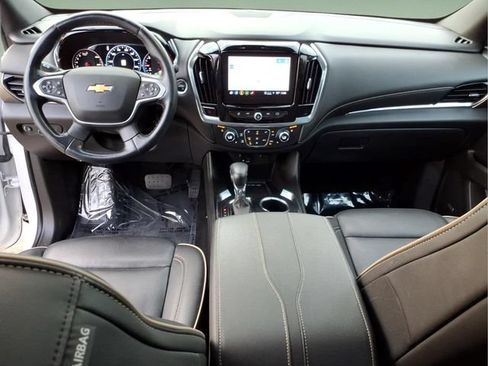 Used 2023 Chevrolet Traverse Premier AWD/4WD image 16