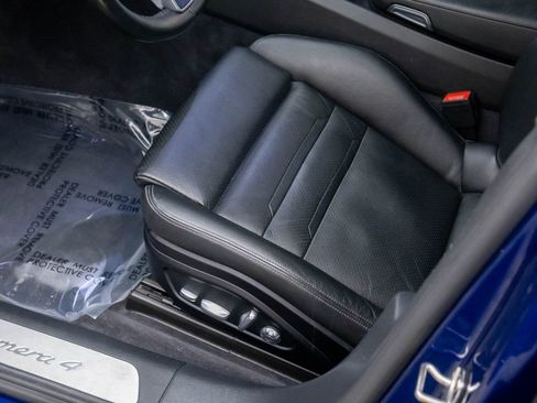 Used 2020 Porsche Panamera 4 image 15