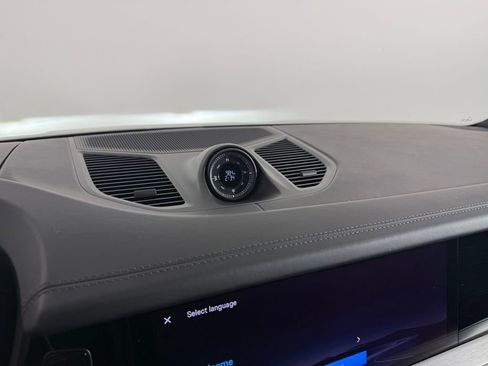 Certified 2026 Porsche Cayenne S image 23