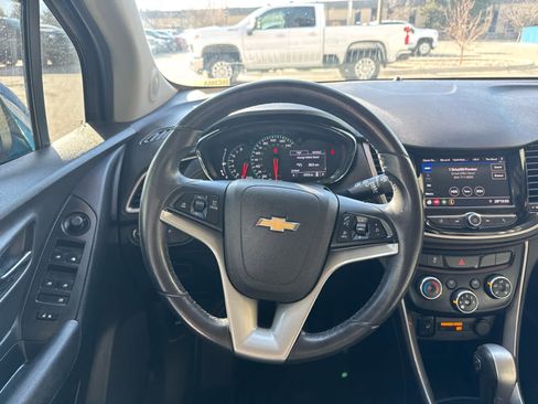 Used 2020 Chevrolet Trax LT w/ Driver Confidence Package image 36