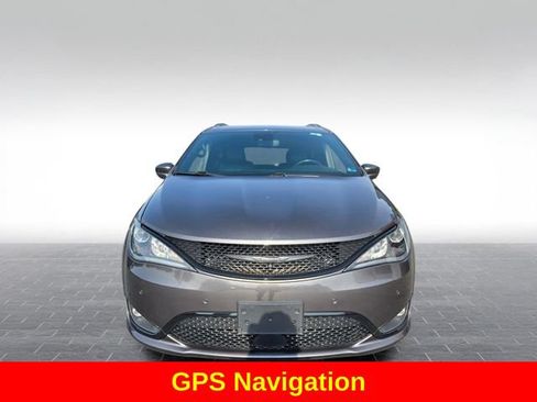 Used 2020 Chrysler Pacifica Touring-L w/ Advanced Safetytec Group AWD/4WD image 2