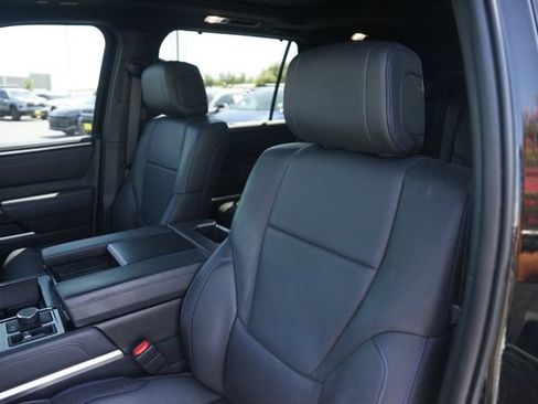 Used 2024 Toyota Sequoia Platinum AWD/4WD image 10