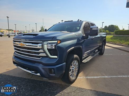 Used 2025 Chevrolet Silverado 2500 High Country w/ Technology Package AWD/4WD image 10