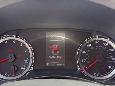 Used 2021 Toyota Highlander L FWD image 23