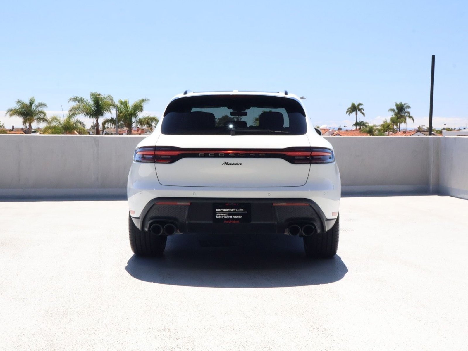Certified 2026 Porsche Macan AWD/4WD image 10