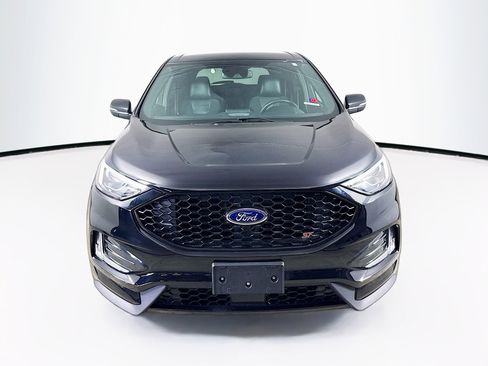 Used 2023 Ford Edge ST image 3