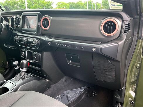 Used 2022 Jeep Wrangler Unlimited Sport AWD/4WD image 14