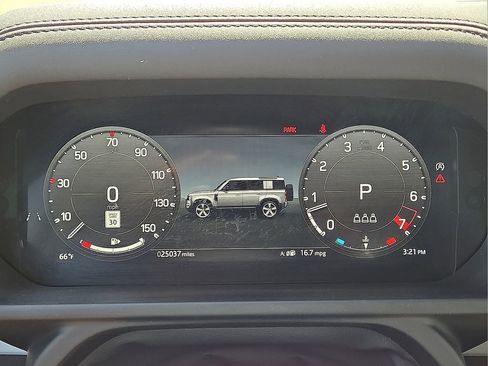 Used 2025 Land Rover Defender 110 S AWD/4WD image 23