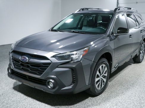 Used 2023 Subaru Outback Premium AWD/4WD image 31