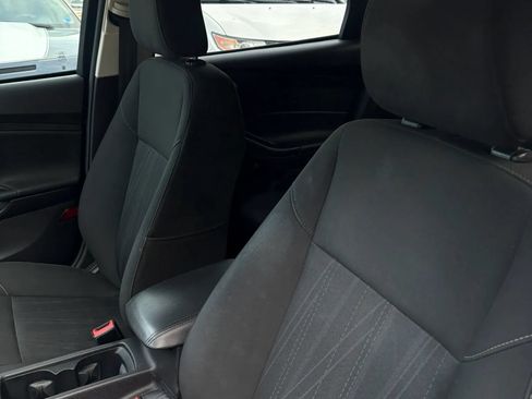 Used 2015 Ford Focus SE w/ SE Sport Package FWD image 36