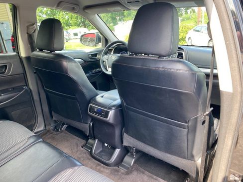 Used 2016 Toyota Highlander Plus AWD/4WD image 30