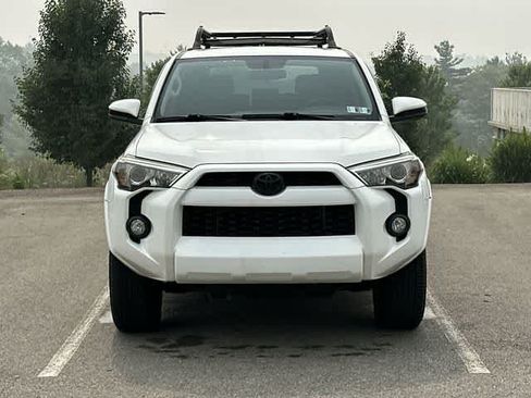 Used 2016 Toyota 4Runner SR5 AWD/4WD image 19