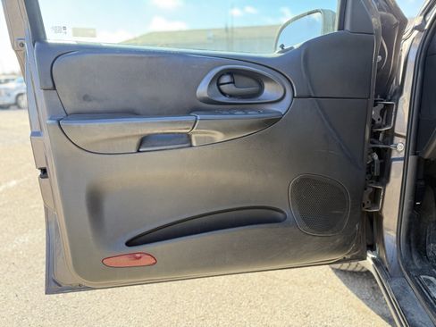 Used 2008 Chevrolet TrailBlazer LT w/ Sun And Sound Package image 11