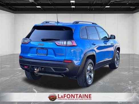 Used 2019 Jeep Cherokee Trailhawk w/ Cold Weather Group AWD/4WD image 5