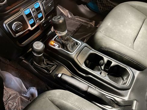 Used 2020 Jeep Wrangler Unlimited Sport S AWD/4WD image 16