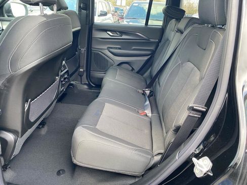 New 2026 Jeep Grand Cherokee Laredo X AWD/4WD image 15