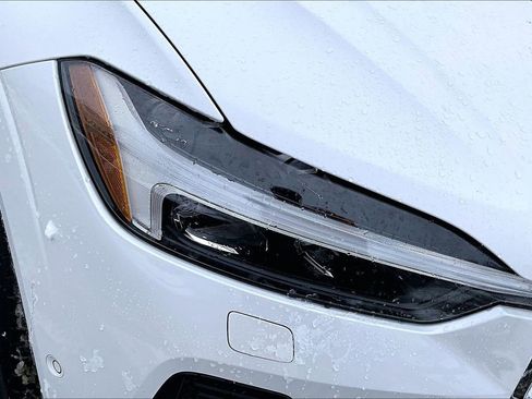 Certified 2023 Volvo XC60 B5 Plus image 31