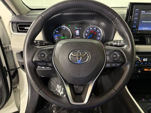Used 2021 Toyota RAV4 XLE Premium AWD/4WD image 20