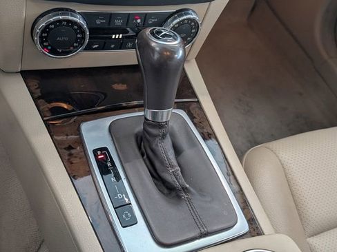 Used 2012 Mercedes-Benz C 250 Sedan image 19