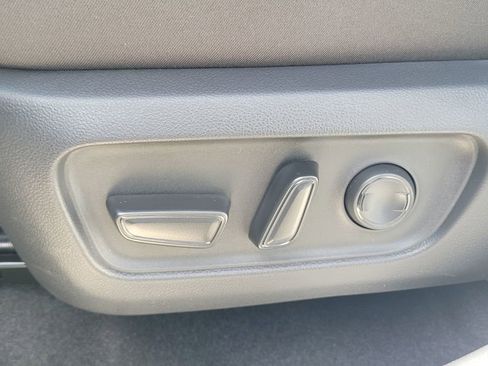 New 2026 Toyota RAV4 SE w/ Convenience Package image 22